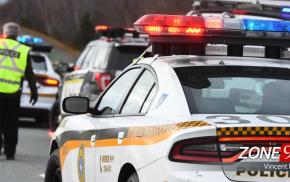 Un motocycliste tente de semer la police… sans succès et se retrouve avec des contraventions bien salées 